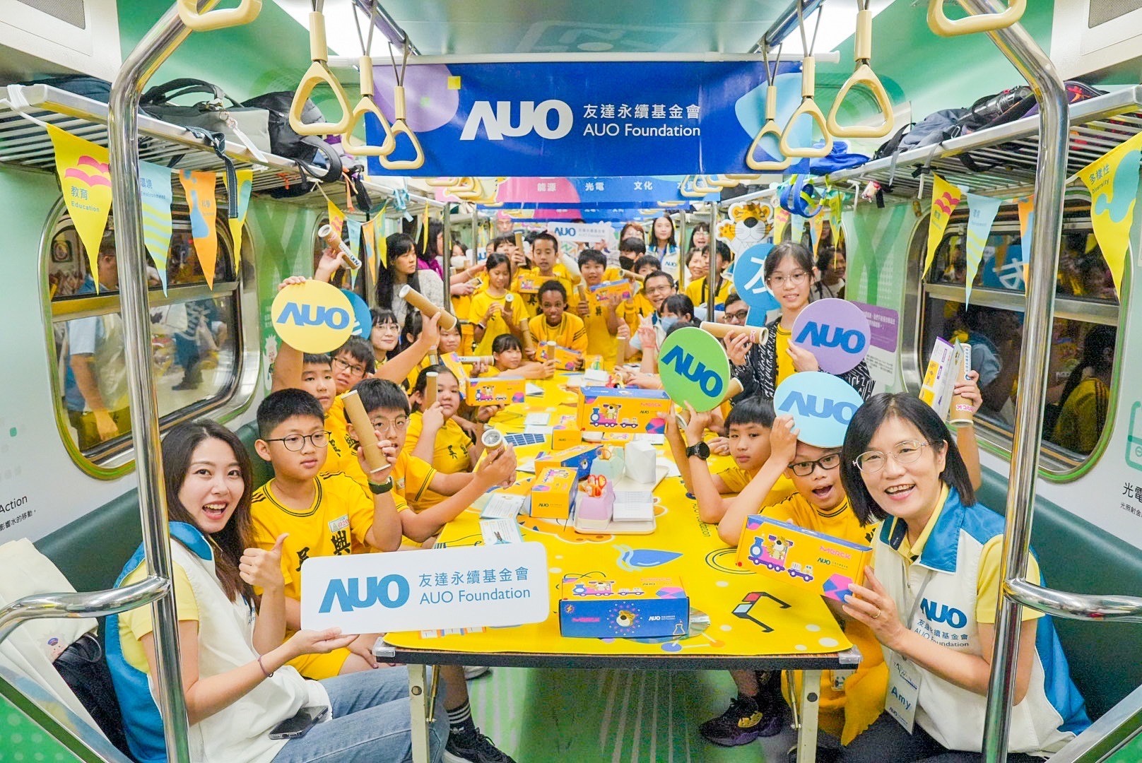 東升國際永續基金會響應國科會推動的「臺灣科普環島列車」正式啟航，透過「生活中的科學」車廂課程設計，展開為期6天巡迴全臺17個縣市、停靠32站的移動式科普之旅